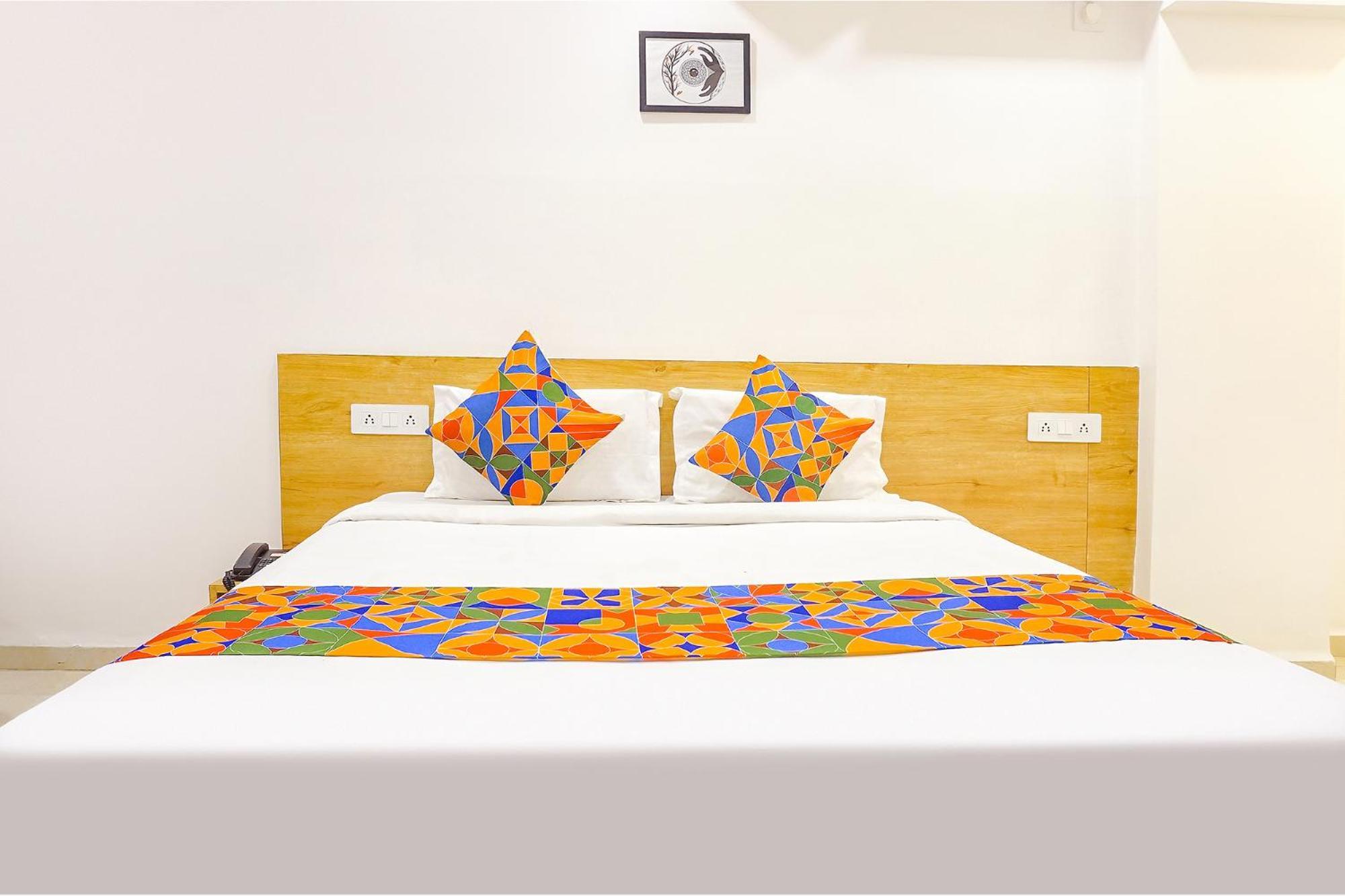 Fabhotel Saffron Inn I - Nr Darshan Museum Pune Eksteriør billede