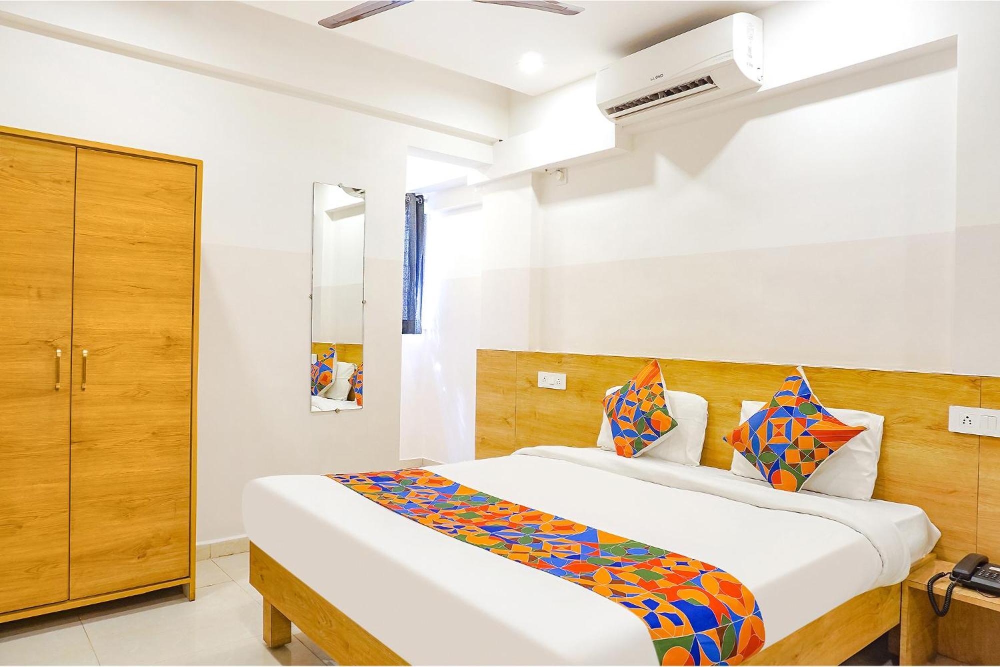 Fabhotel Saffron Inn I - Nr Darshan Museum Pune Eksteriør billede