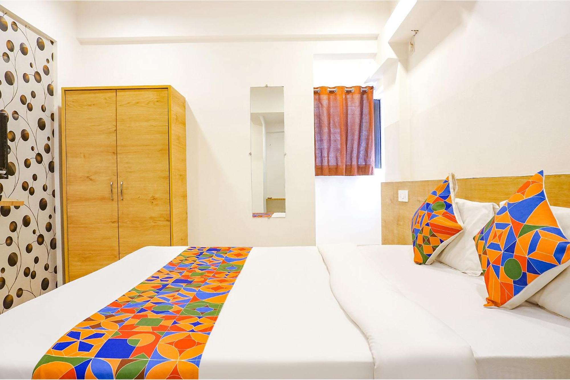 Fabhotel Saffron Inn I - Nr Darshan Museum Pune Eksteriør billede