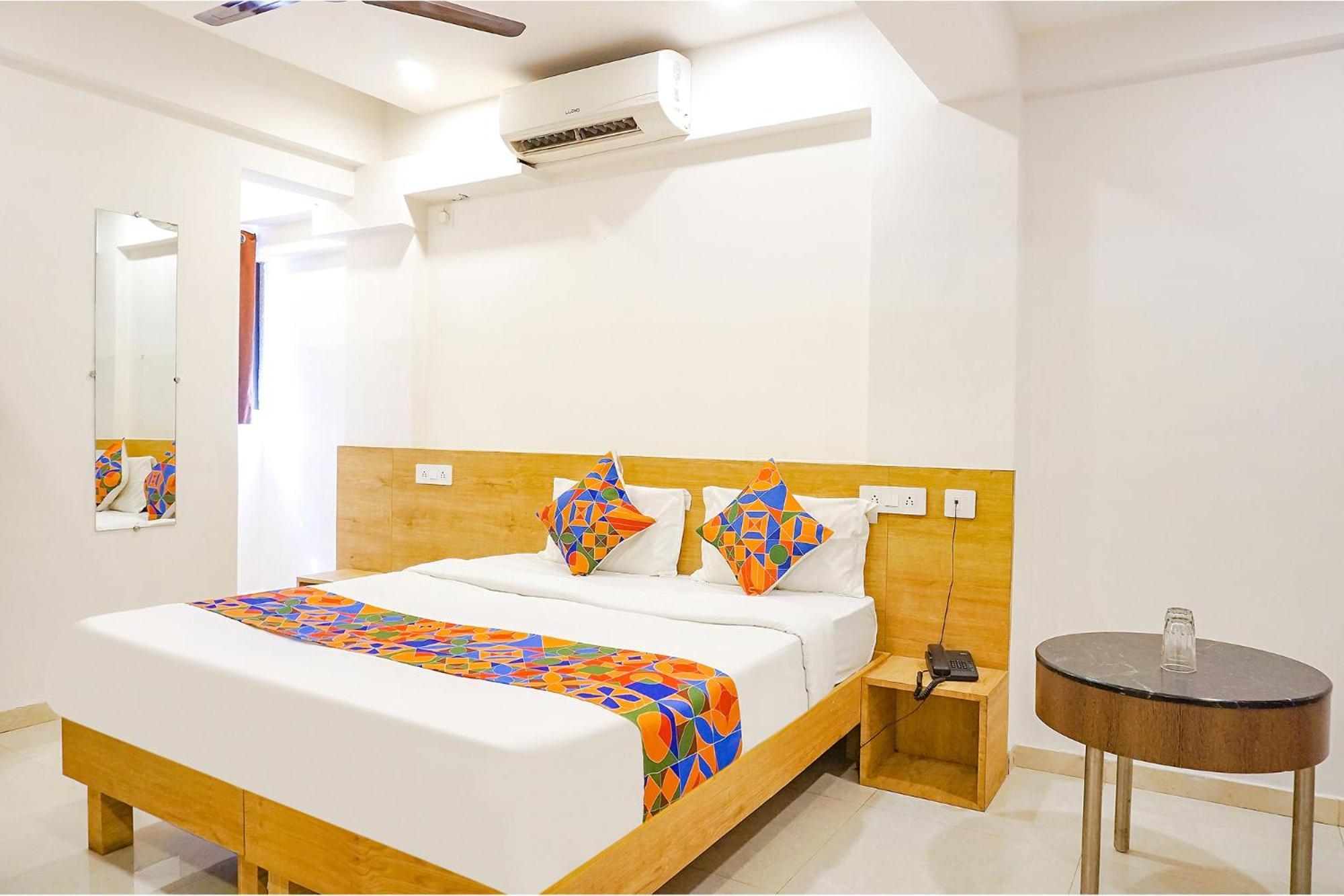 Fabhotel Saffron Inn I - Nr Darshan Museum Pune Eksteriør billede