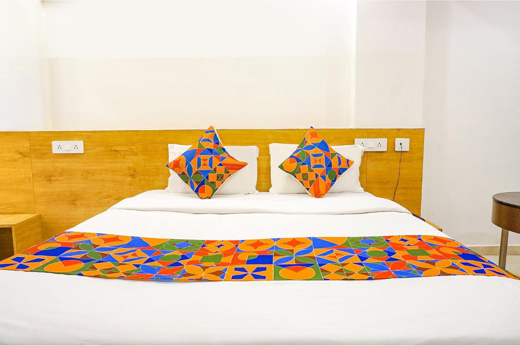Fabhotel Saffron Inn I - Nr Darshan Museum Pune Eksteriør billede