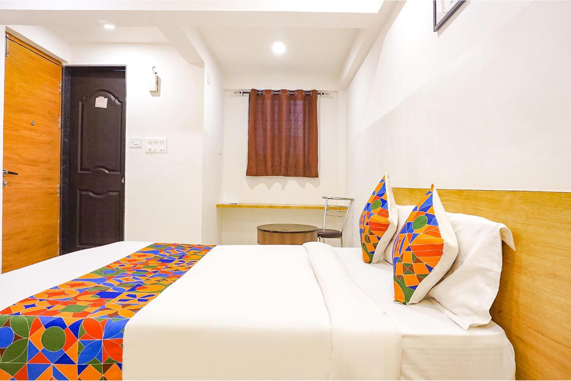 Fabhotel Saffron Inn I - Nr Darshan Museum Pune Eksteriør billede