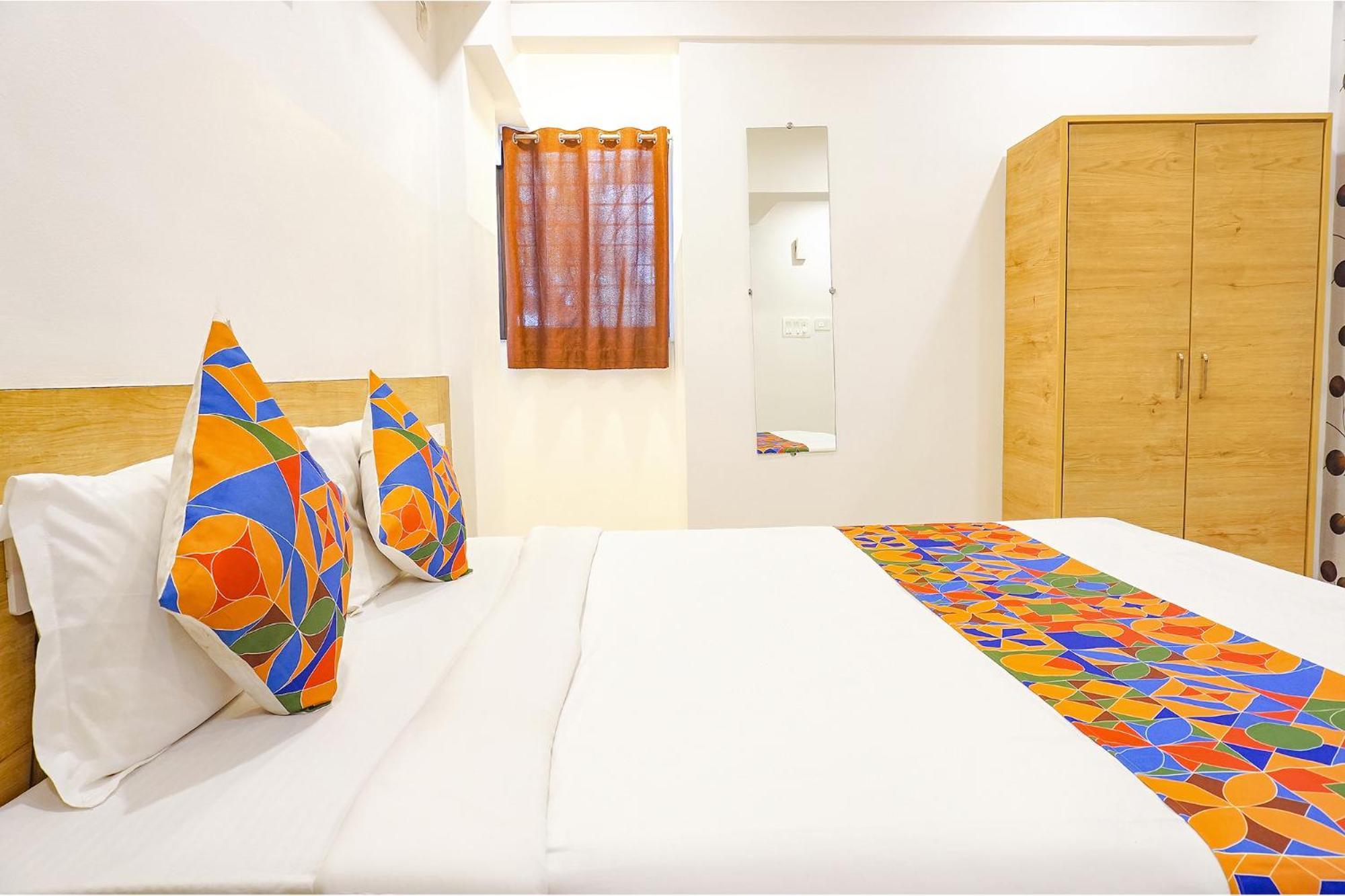 Fabhotel Saffron Inn I - Nr Darshan Museum Pune Eksteriør billede